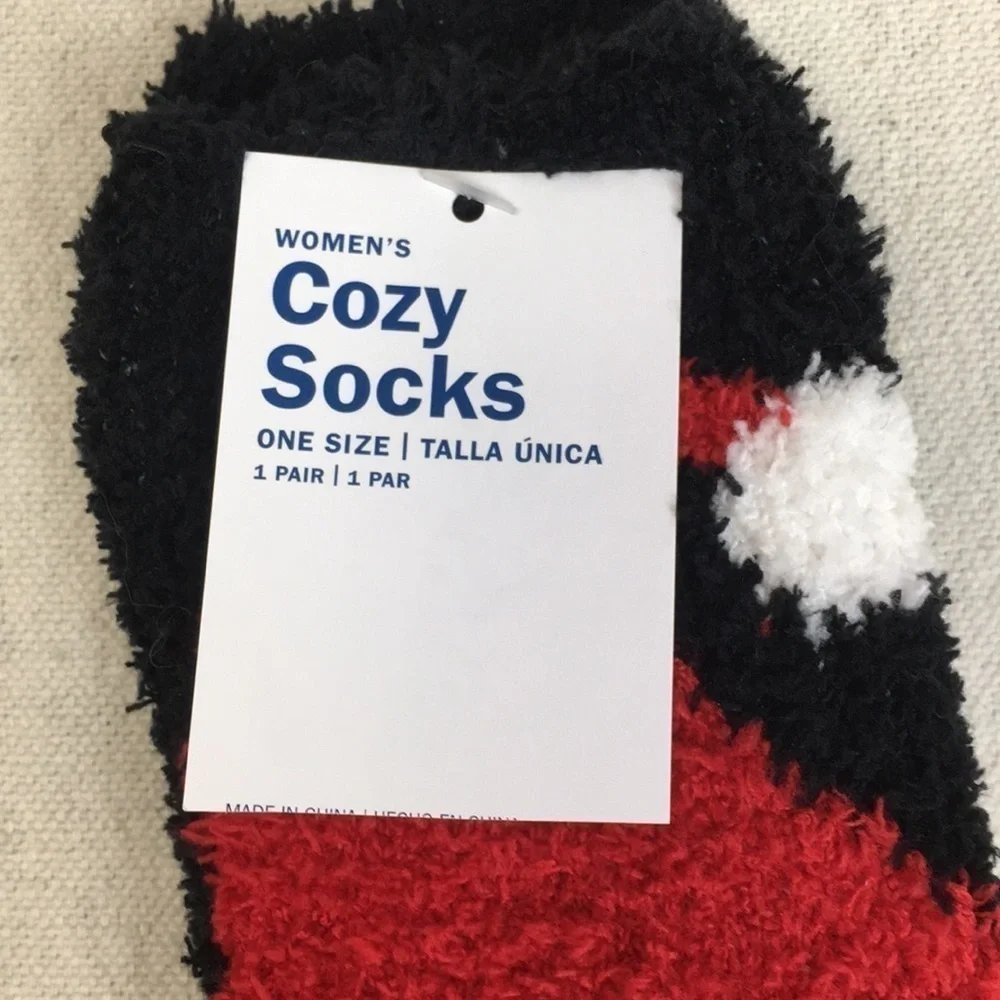Old Navy Women’s Santa Cozy Socks